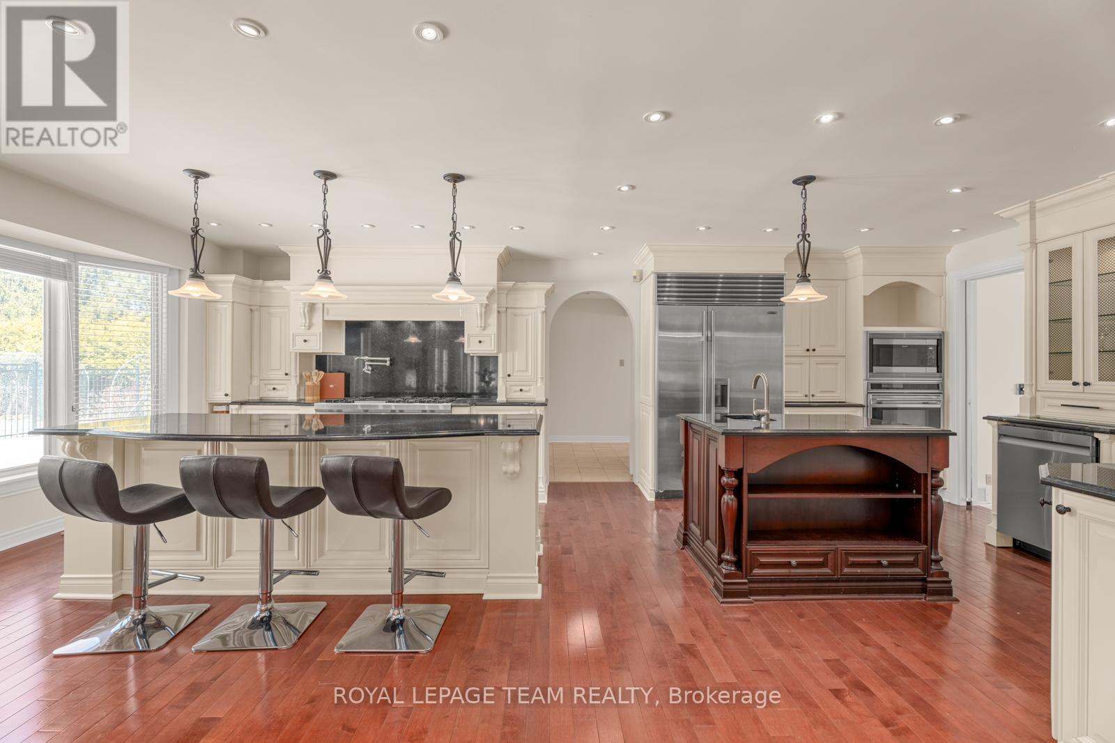 Photo 35 of 48 Cedarhill Drive, Ottawa ON
