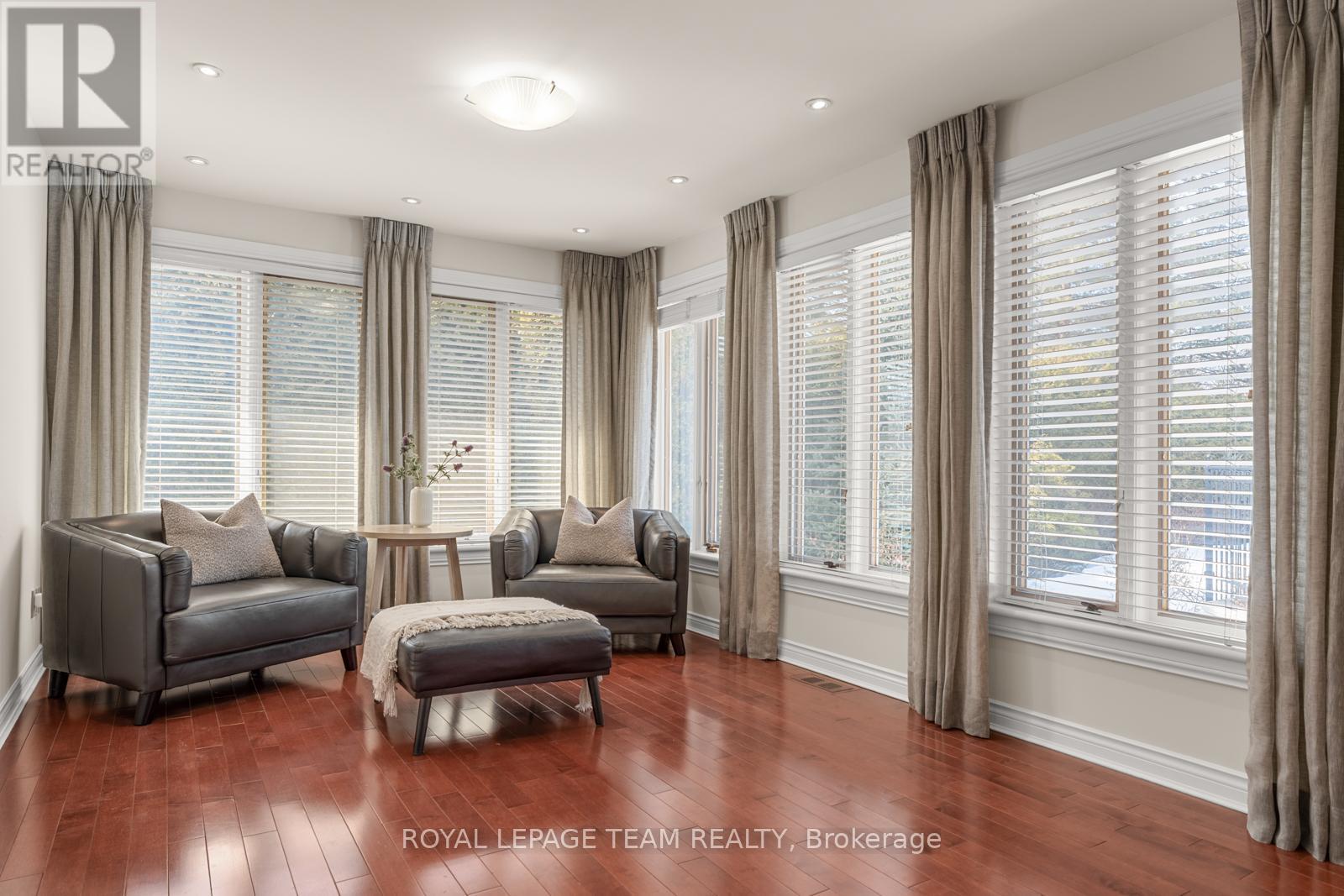 Photo 25 of 48 Cedarhill Drive, Ottawa ON