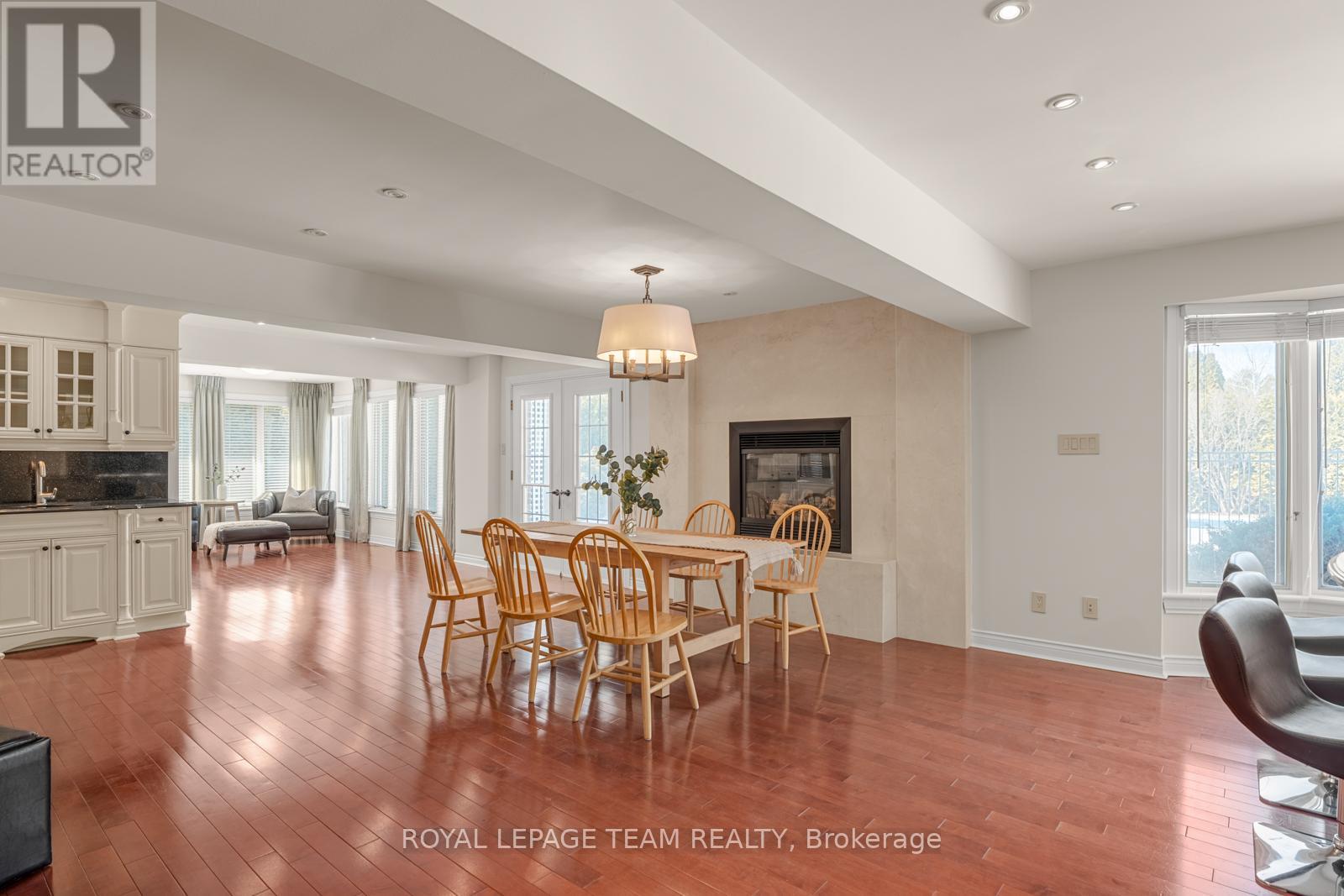 Photo 13 of 48 Cedarhill Drive, Ottawa ON