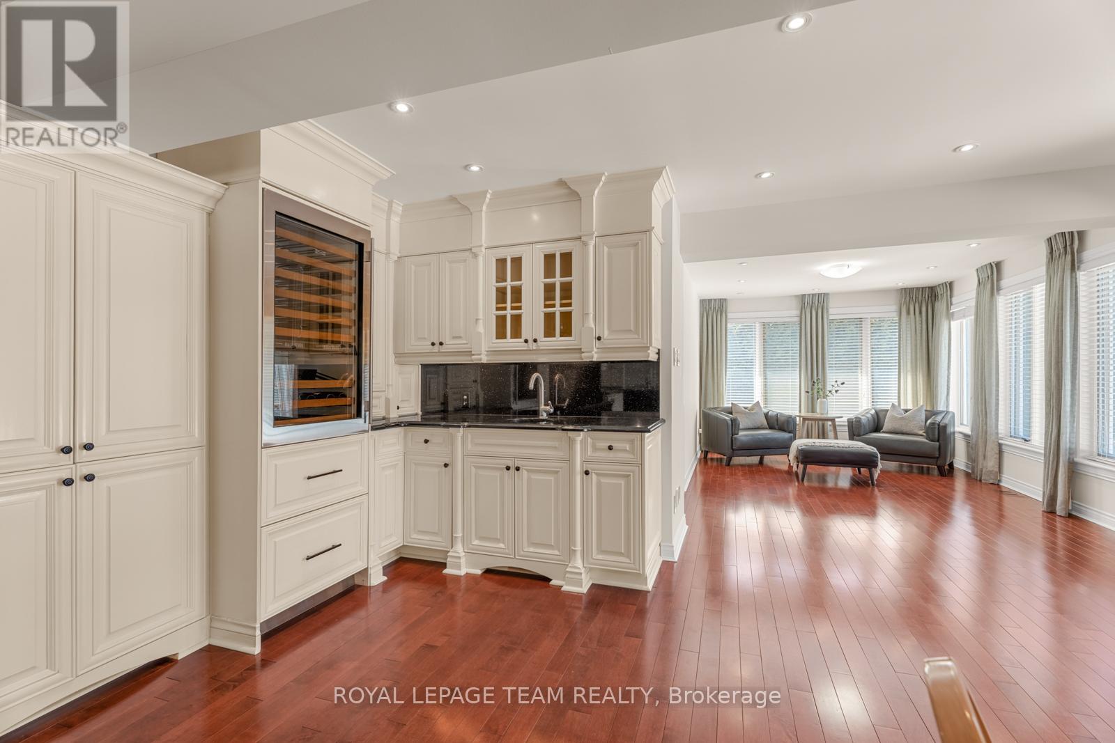 Photo 18 of 48 Cedarhill Drive, Ottawa ON