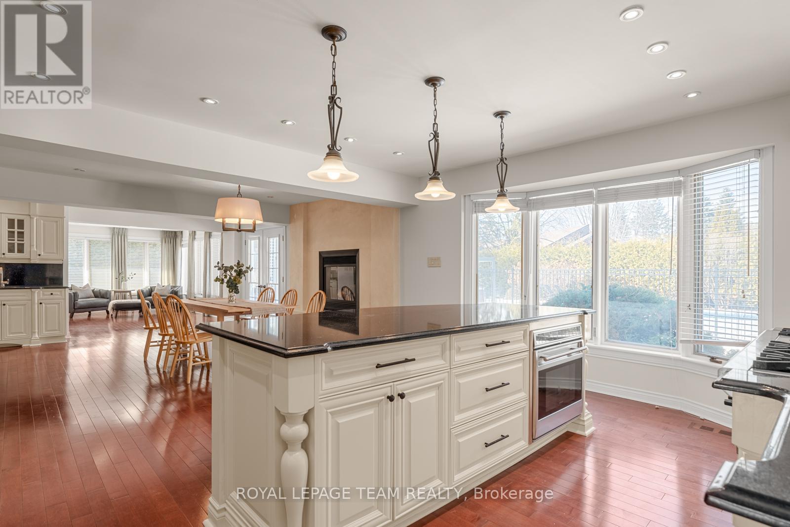 Photo 23 of 48 Cedarhill Drive, Ottawa ON