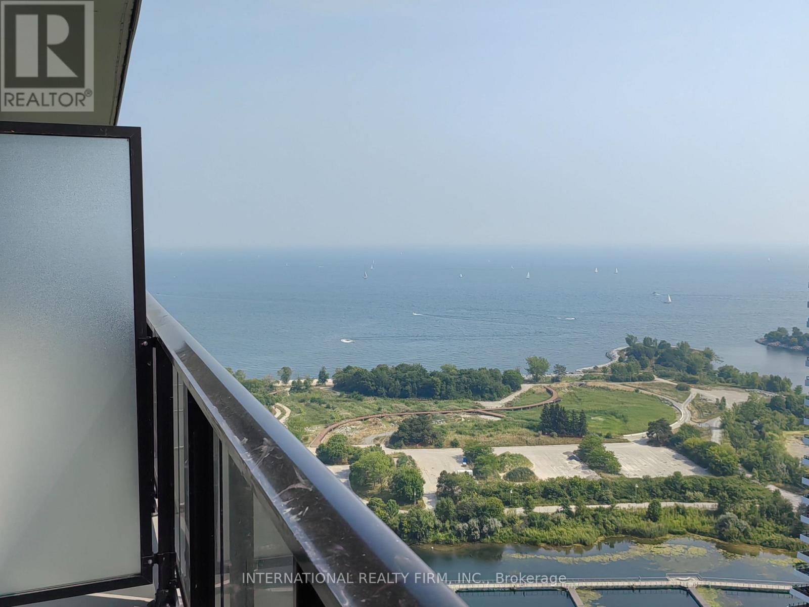 Photo 3 of 3007 70 Annie Craig Drive, Toronto ON