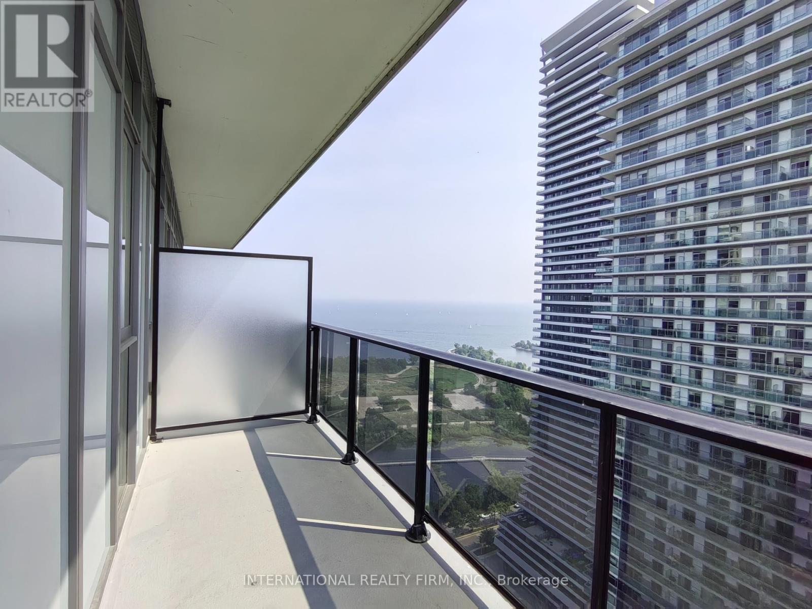 Photo 5 of 3007 70 Annie Craig Drive, Toronto ON