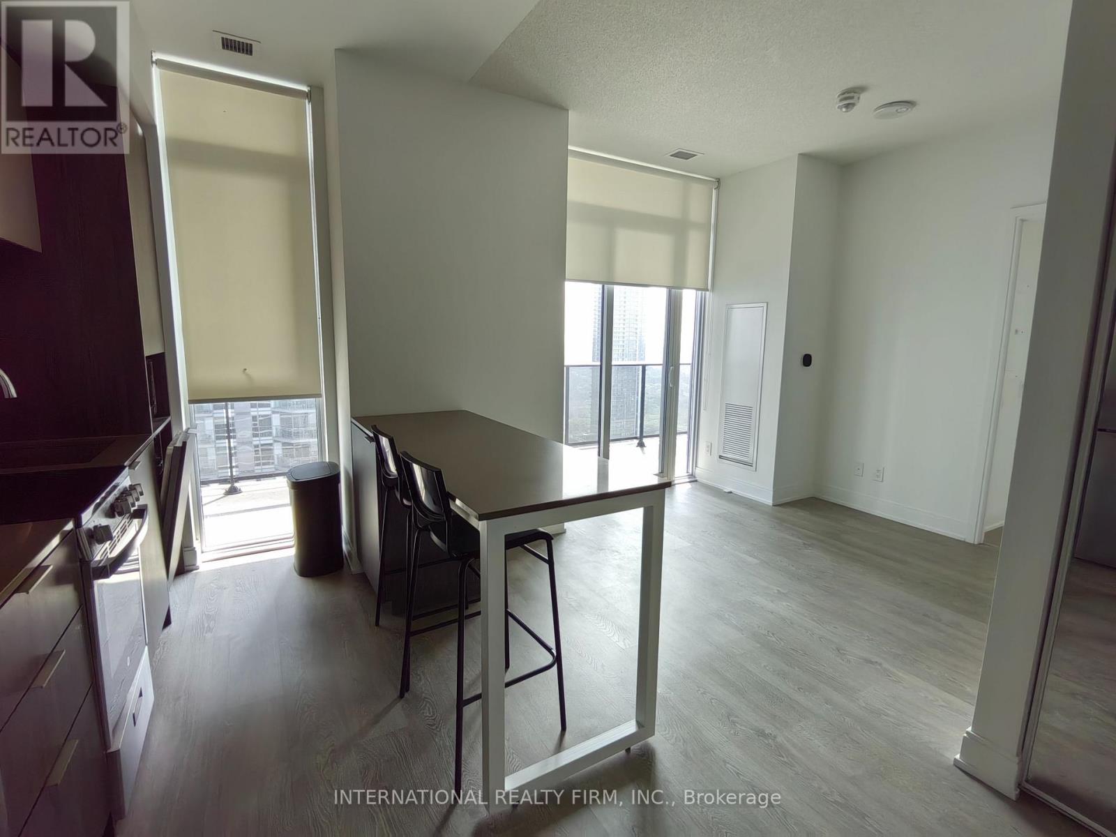 Photo 9 of 3007 70 Annie Craig Drive, Toronto ON