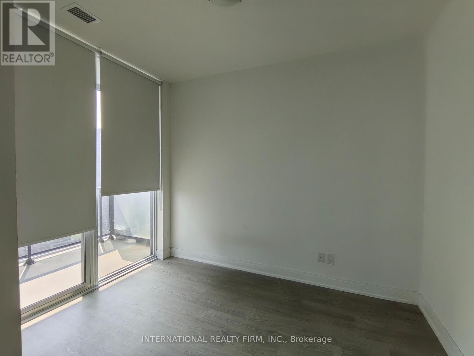 Photo 6 of 3007 70 Annie Craig Drive, Toronto ON