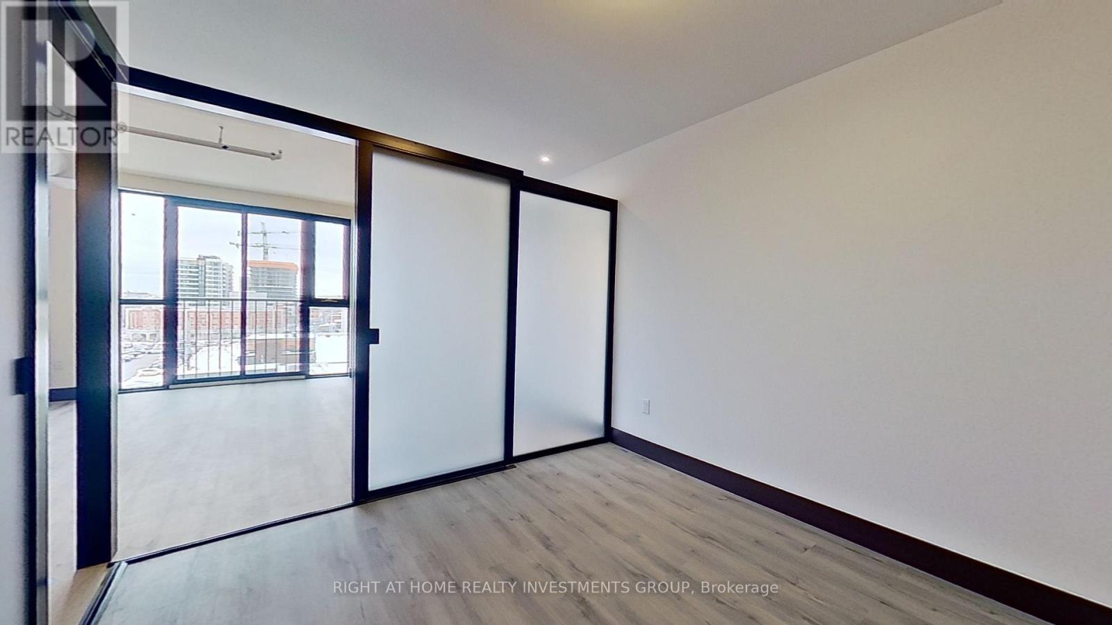 Photo 17 of 506 121 King Street E, Hamilton ON