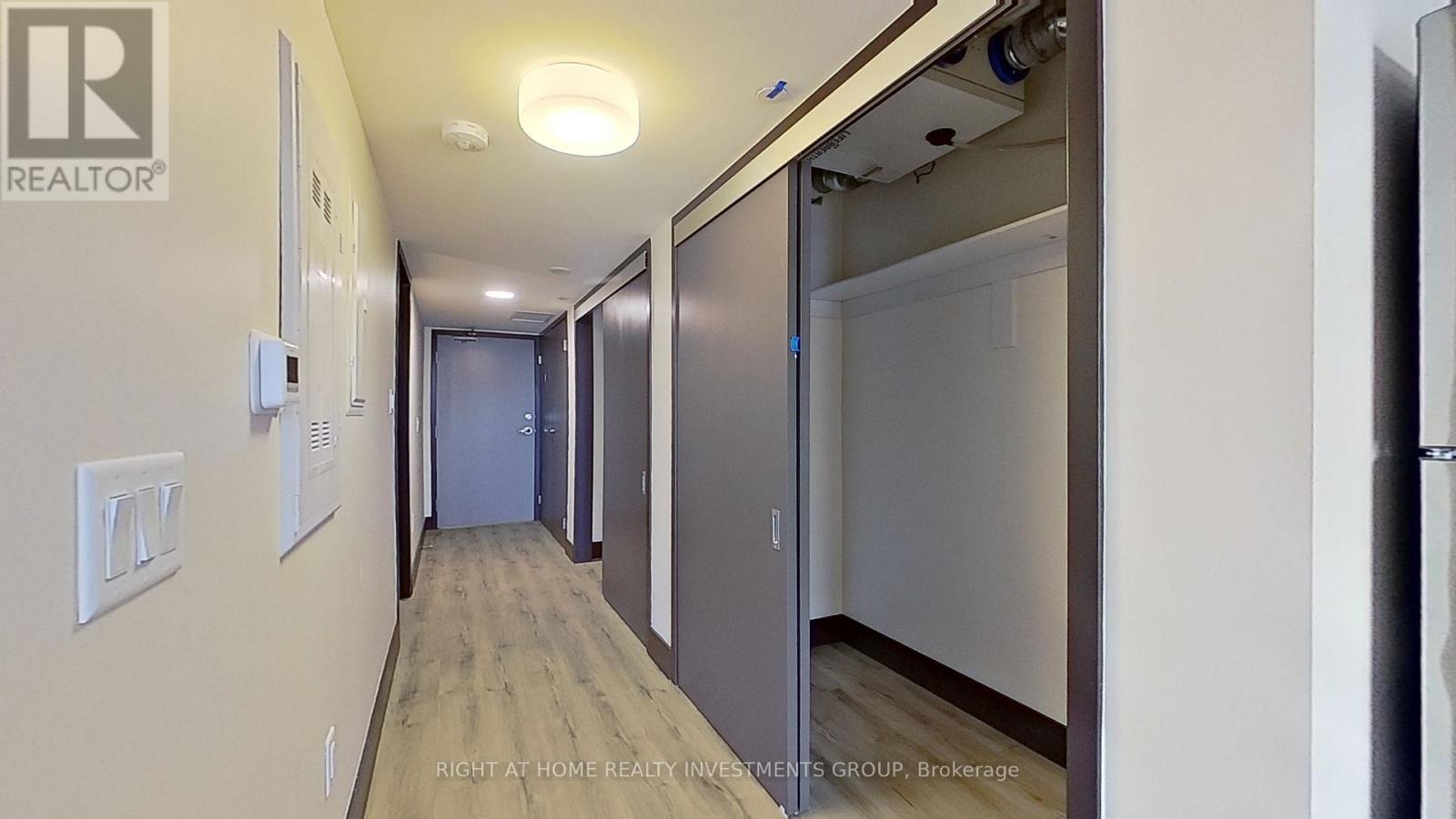 Photo 11 of 506 121 King Street E, Hamilton ON