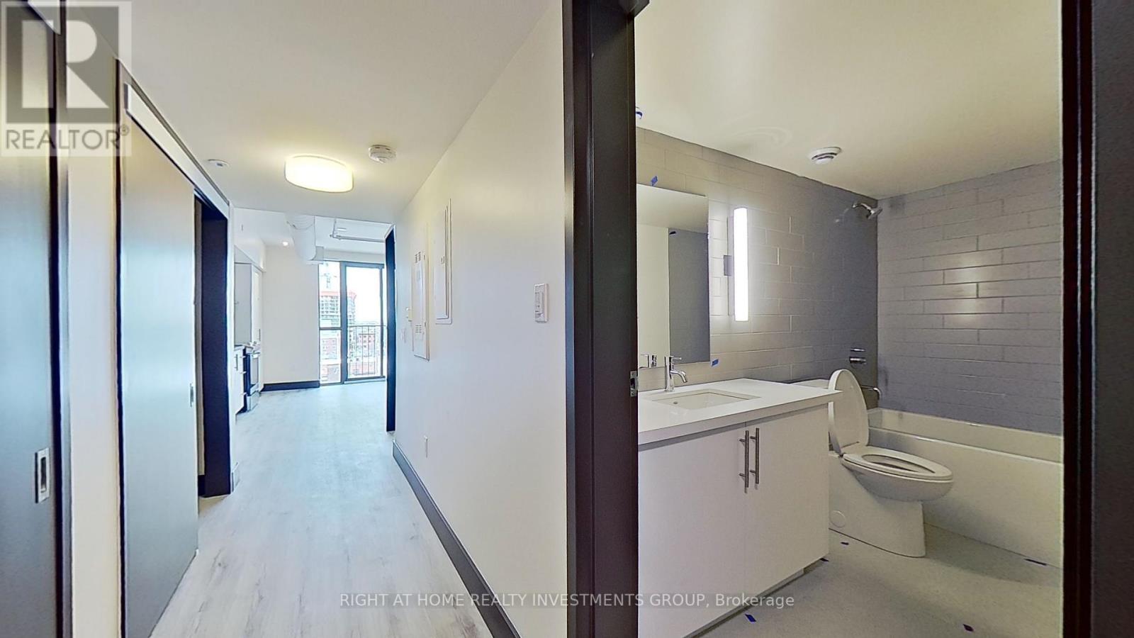 Photo 19 of 506 121 King Street E, Hamilton ON