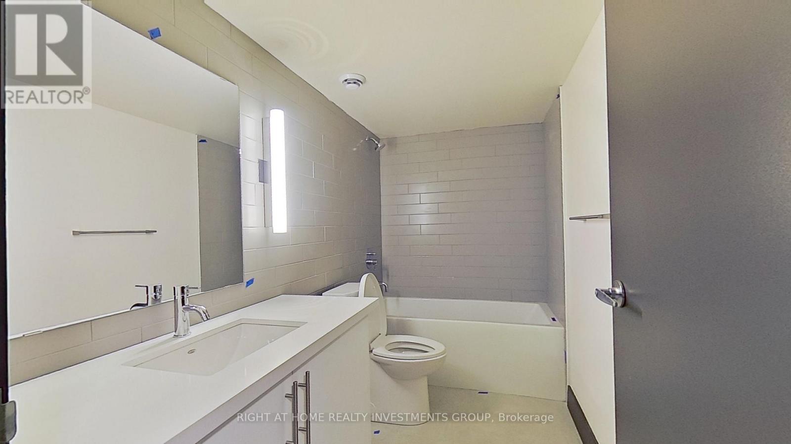 Photo 15 of 506 121 King Street E, Hamilton ON