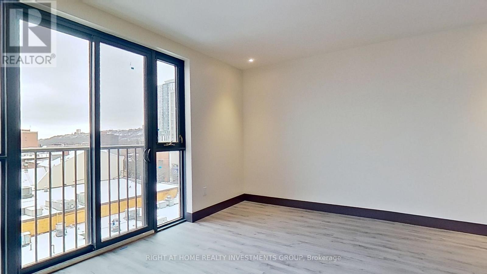 Photo 4 of 506 121 King Street E, Hamilton ON