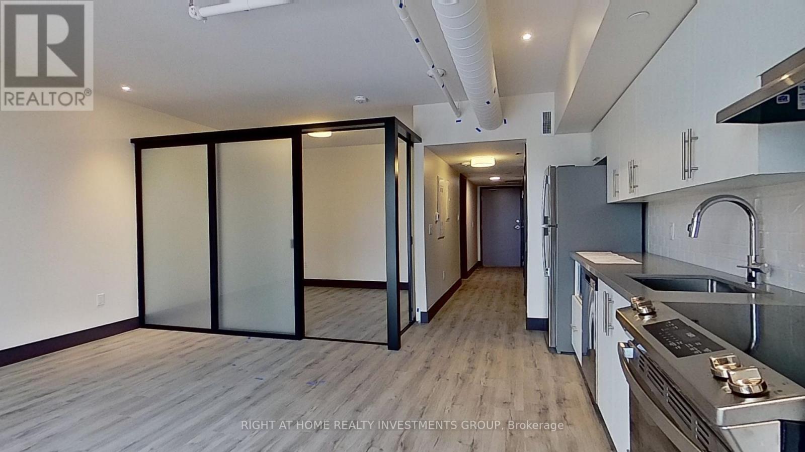 Photo 14 of 506 121 King Street E, Hamilton ON