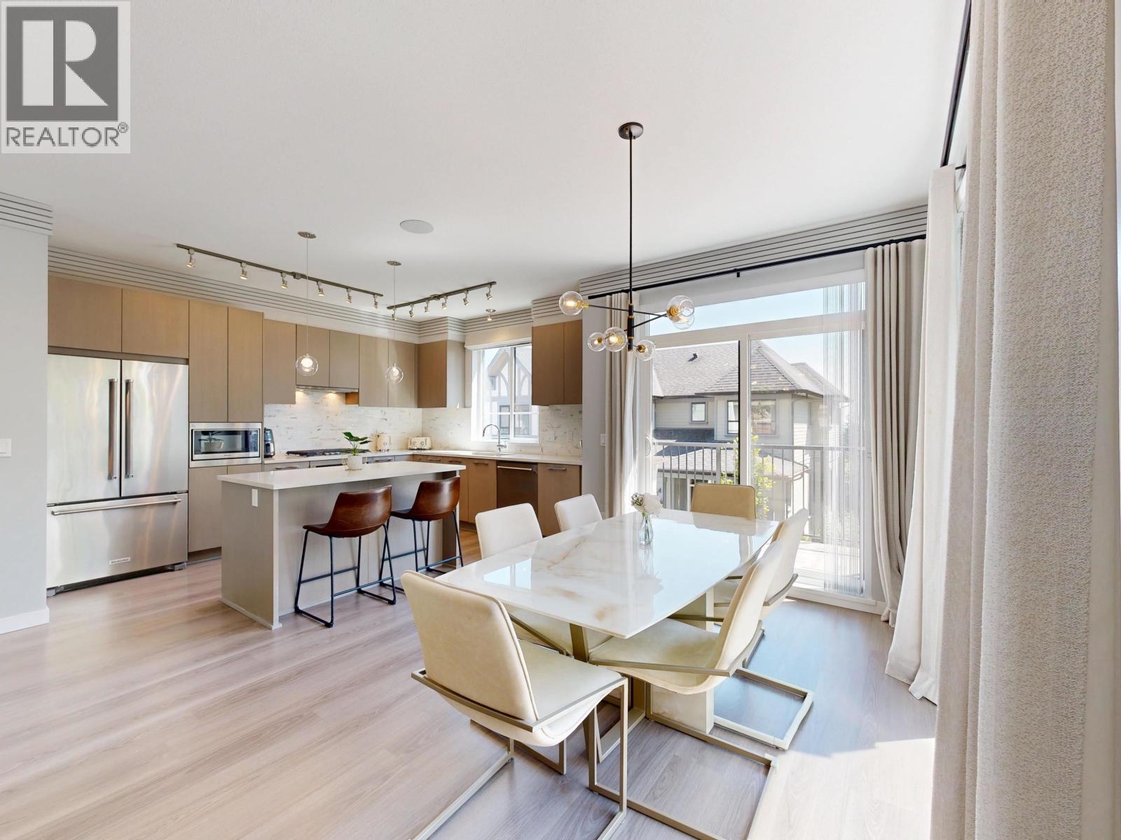 Photo 5 of 1 3500 Burke Village Promenade, Coquitlam BC