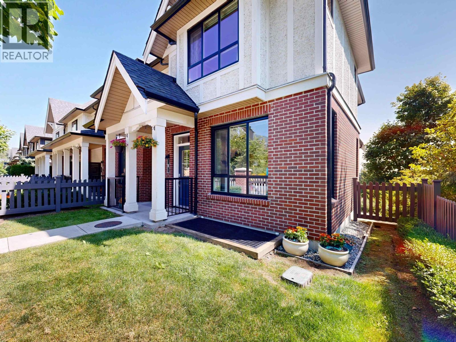 Photo 17 of 1 3500 Burke Village Promenade, Coquitlam BC