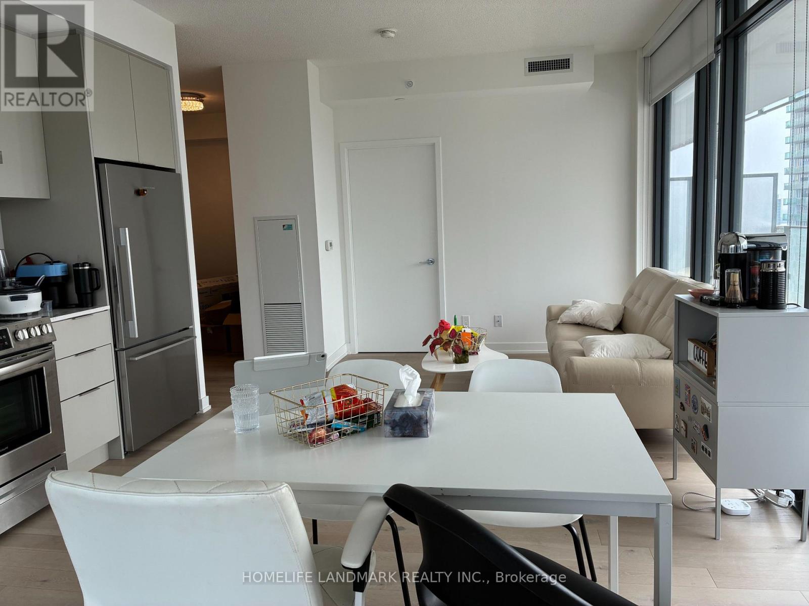 Photo 8 of 2905 25 Richmond Street E, Toronto ON