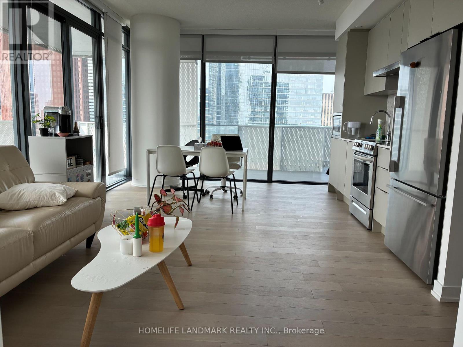Photo 2 of 2905 25 Richmond Street E, Toronto ON