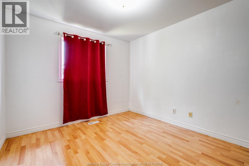 Photo 16 of 166 Sturgeon Meadows, Leamington ON