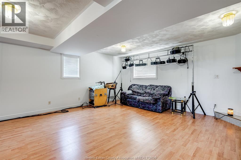Photo 18 of 166 Sturgeon Meadows, Leamington ON