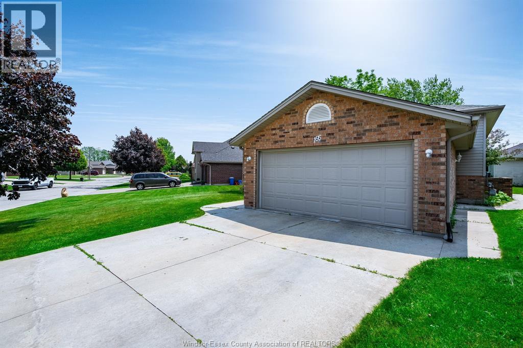 Photo 31 of 166 Sturgeon Meadows, Leamington ON