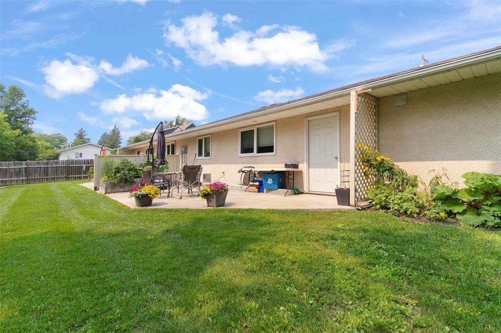 Photo 10 of 6 Ellice Avenue, Steinbach MB