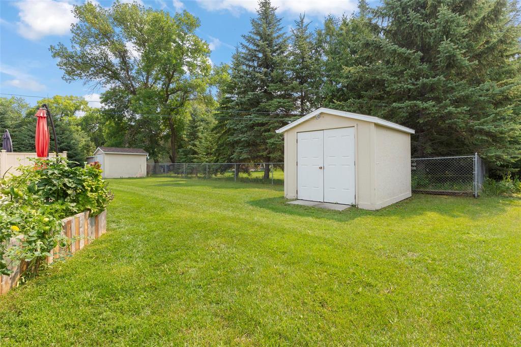 Photo 11 of 6 Ellice Avenue, Steinbach MB