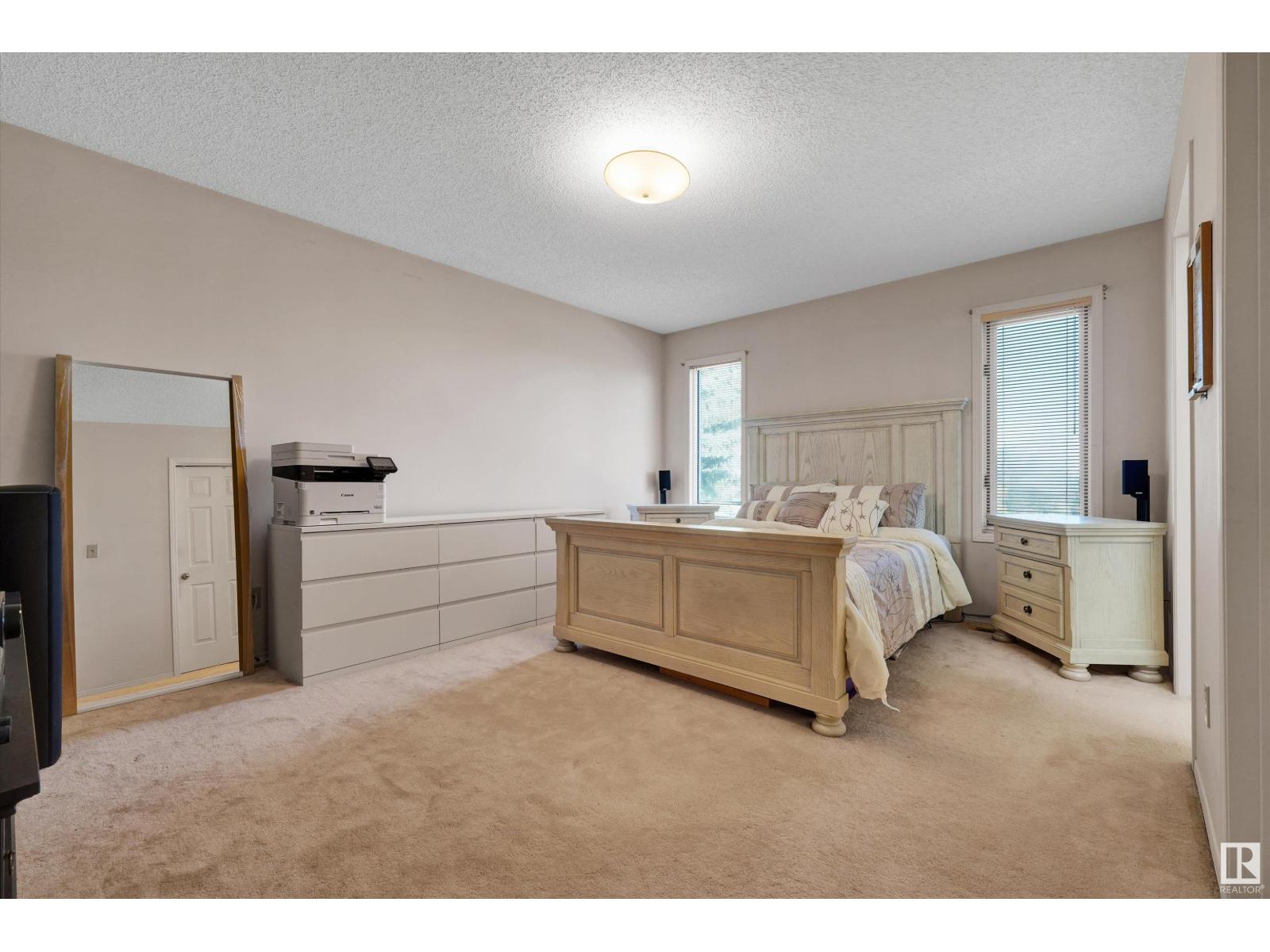 Photo 17 of 3684 33 St Nw, Edmonton AB