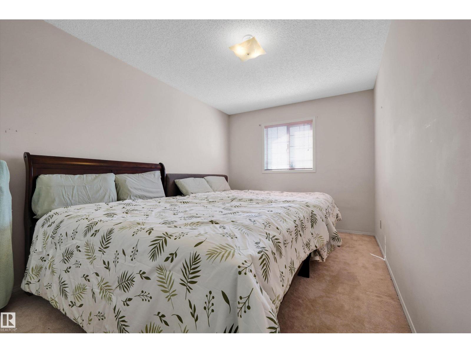 Photo 22 of 3684 33 St Nw, Edmonton AB
