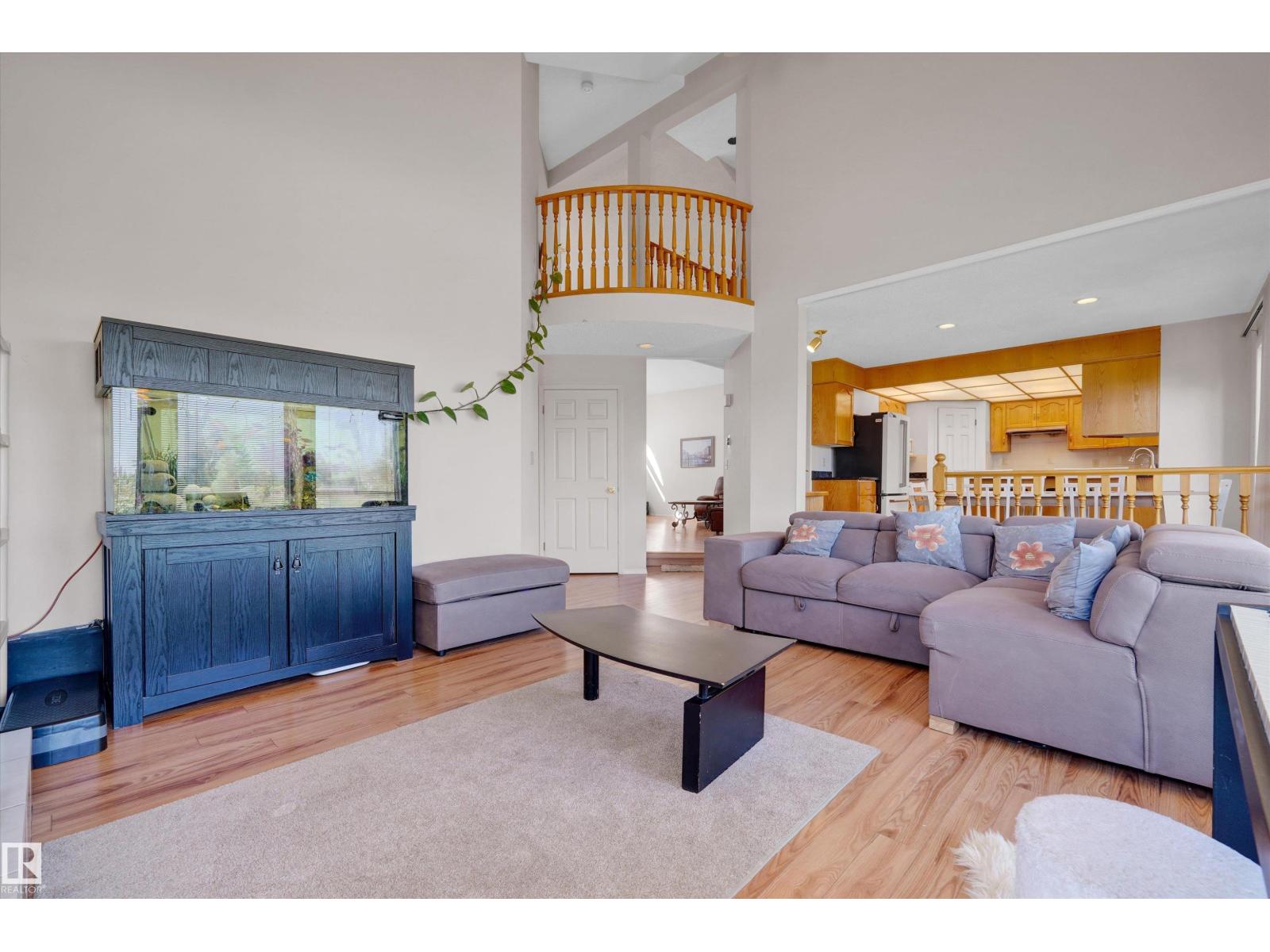 Photo 13 of 3684 33 St Nw, Edmonton AB