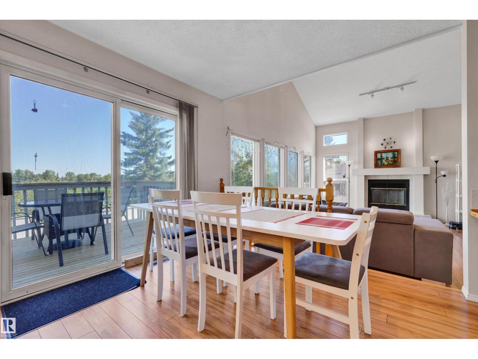 Photo 12 of 3684 33 St Nw, Edmonton AB