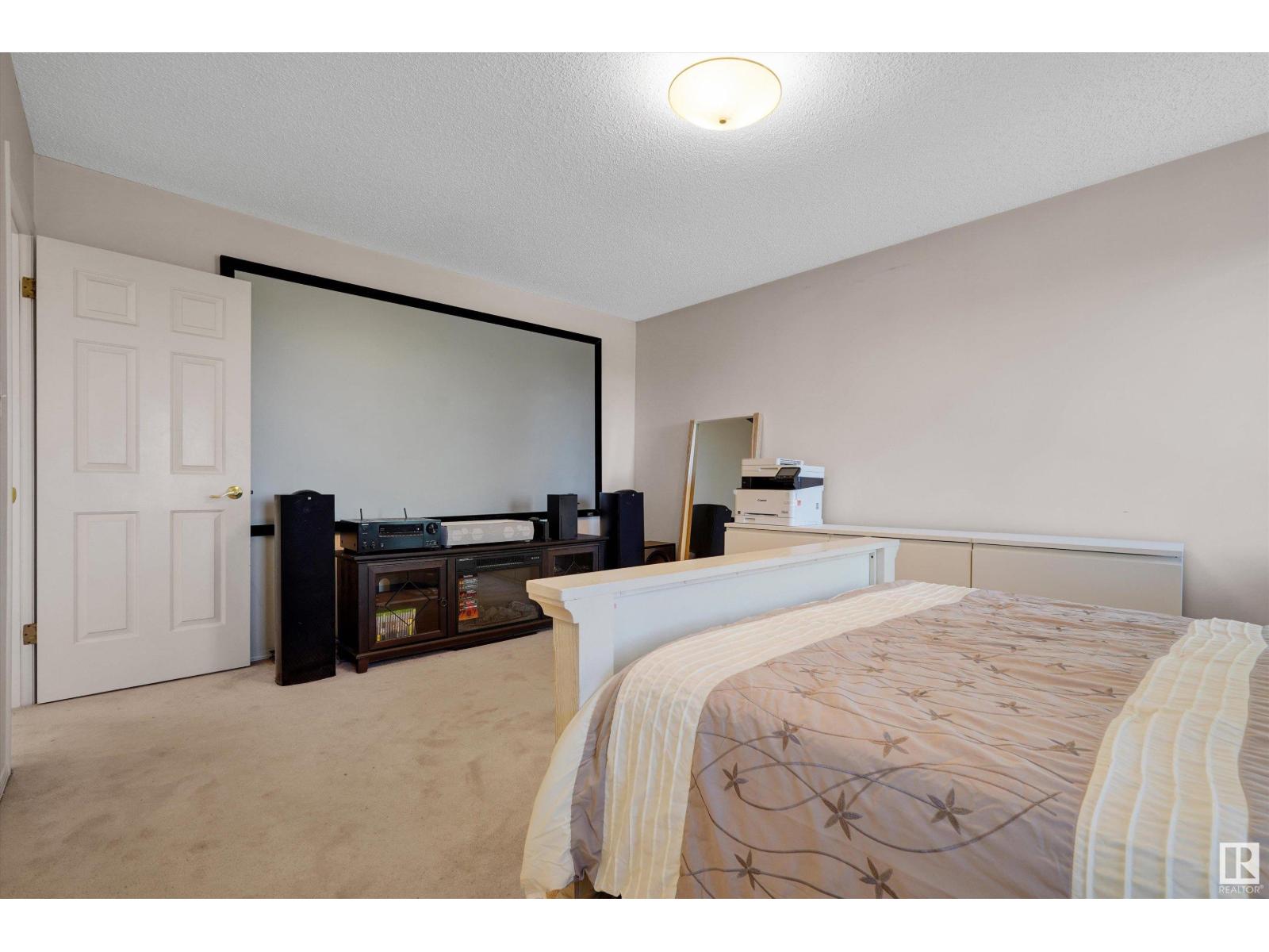 Photo 19 of 3684 33 St Nw, Edmonton AB