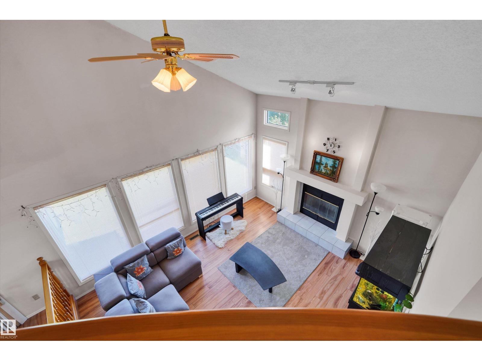 Photo 15 of 3684 33 St Nw, Edmonton AB
