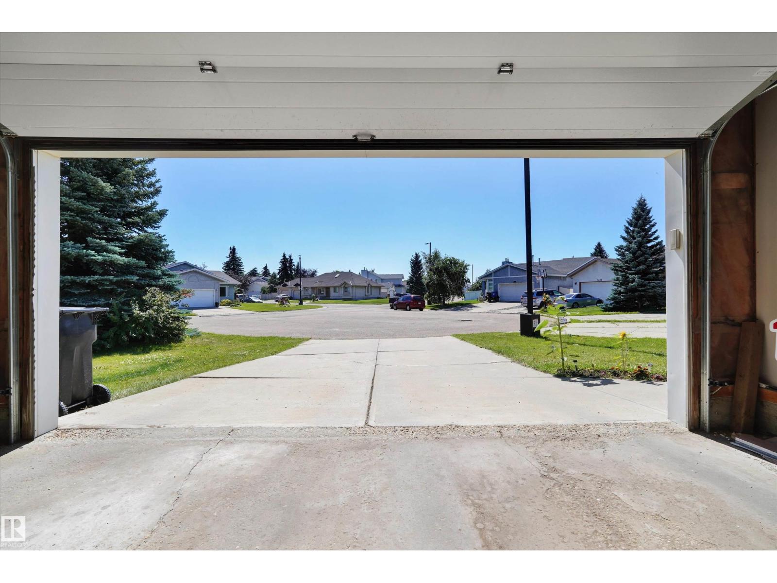 Photo 41 of 3684 33 St Nw, Edmonton AB