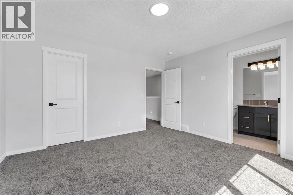 Single Family House for Sale in  Edith Road NW Glacier Ridge Calgary 