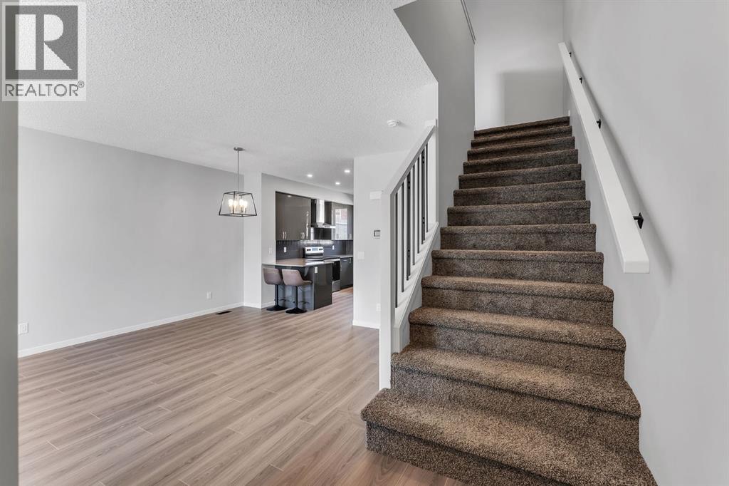 Single Family House for Sale in  Edith Road NW Glacier Ridge Calgary 