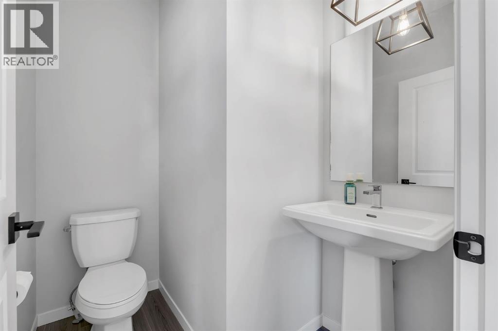 Single Family House for Sale in  Edith Road NW Glacier Ridge Calgary 