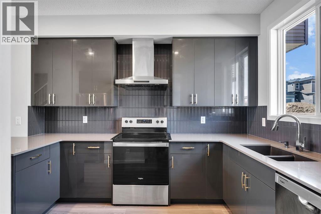 Single Family House for Sale in  Edith Road NW Glacier Ridge Calgary 