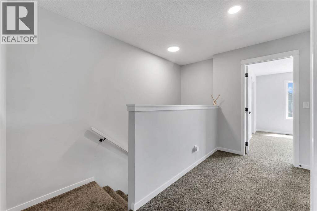 Single Family House for Sale in  Edith Road NW Glacier Ridge Calgary 