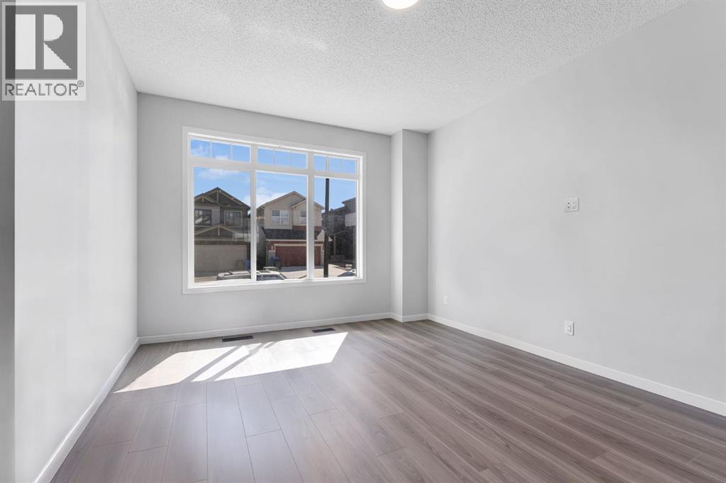 Single Family House for Sale in  Edith Road NW Glacier Ridge Calgary 