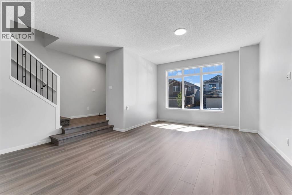 Single Family House for Sale in  Edith Road NW Glacier Ridge Calgary 