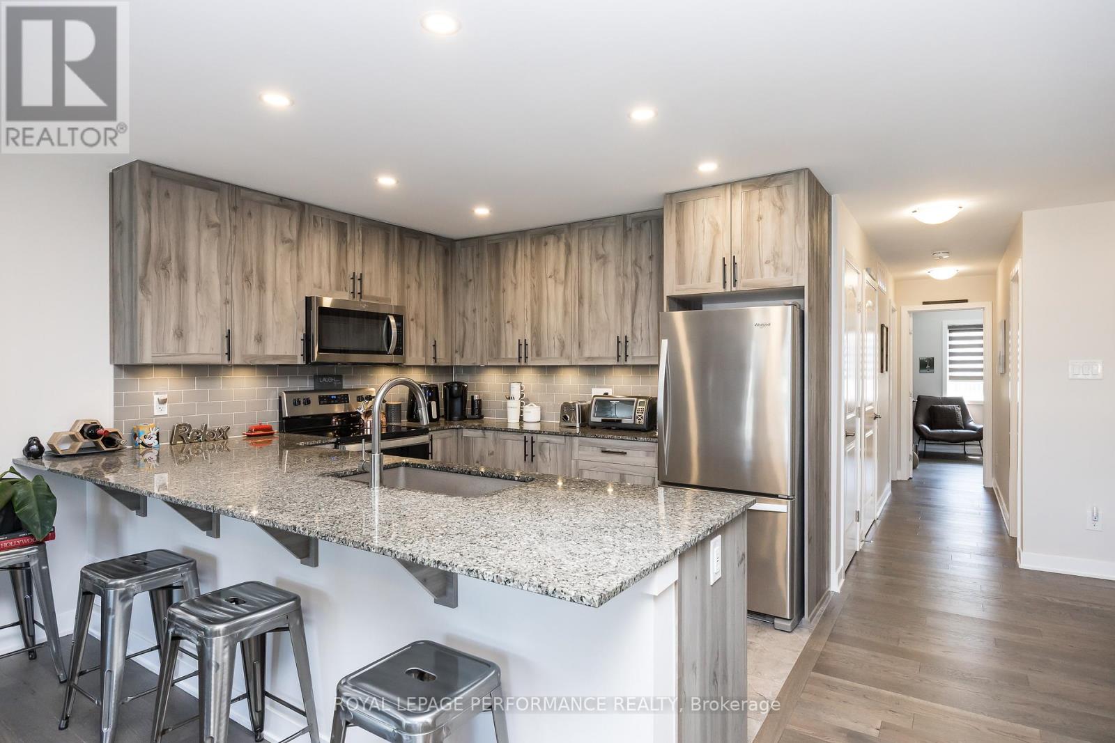 Photo 17 of 816 Bascule Place, Ottawa ON