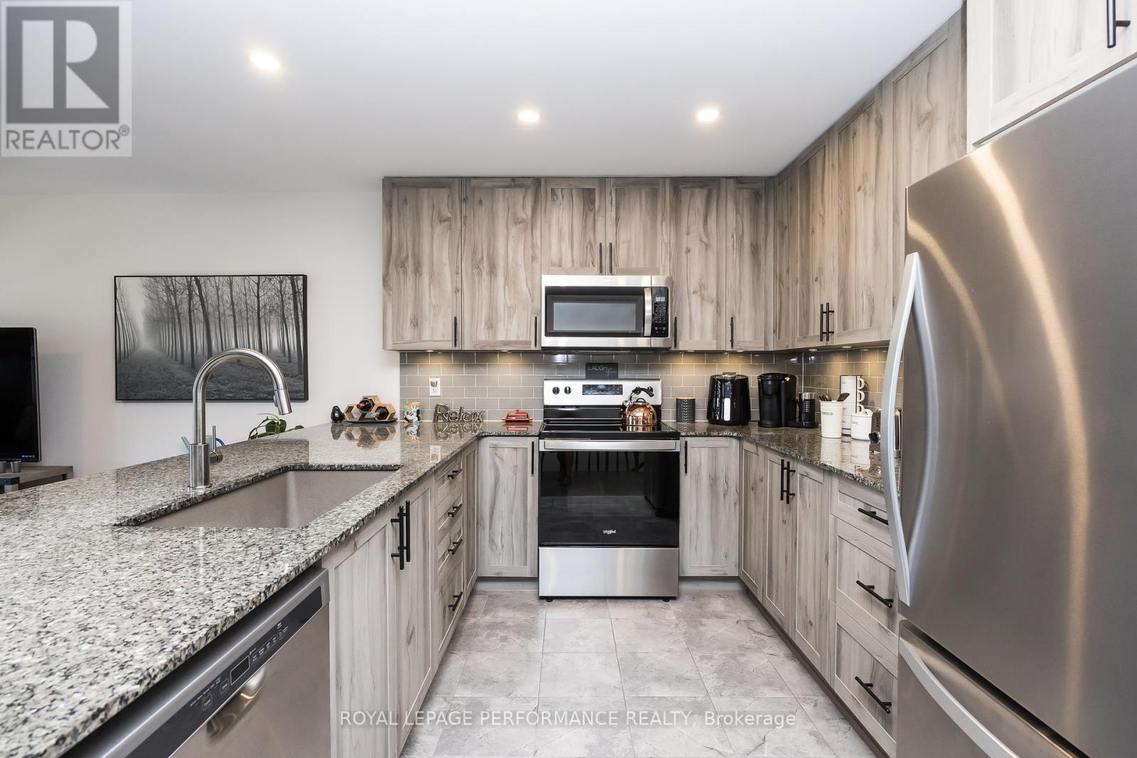 Photo 26 of 816 Bascule Place, Ottawa ON