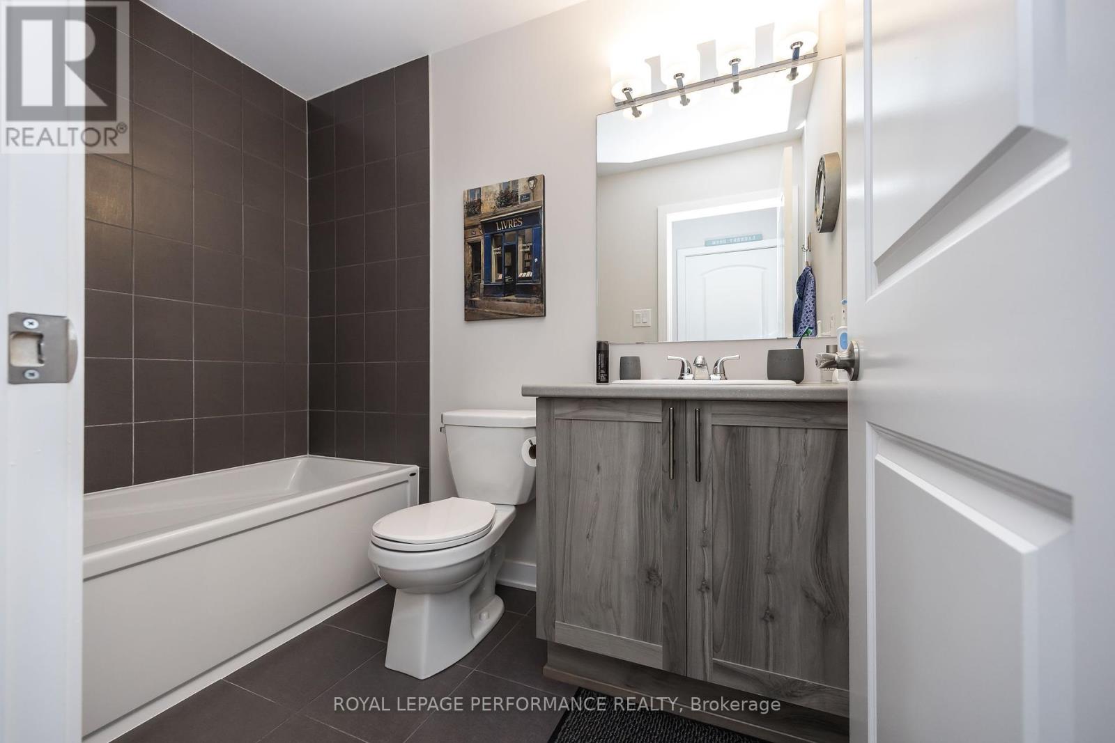 Photo 36 of 816 Bascule Place, Ottawa ON