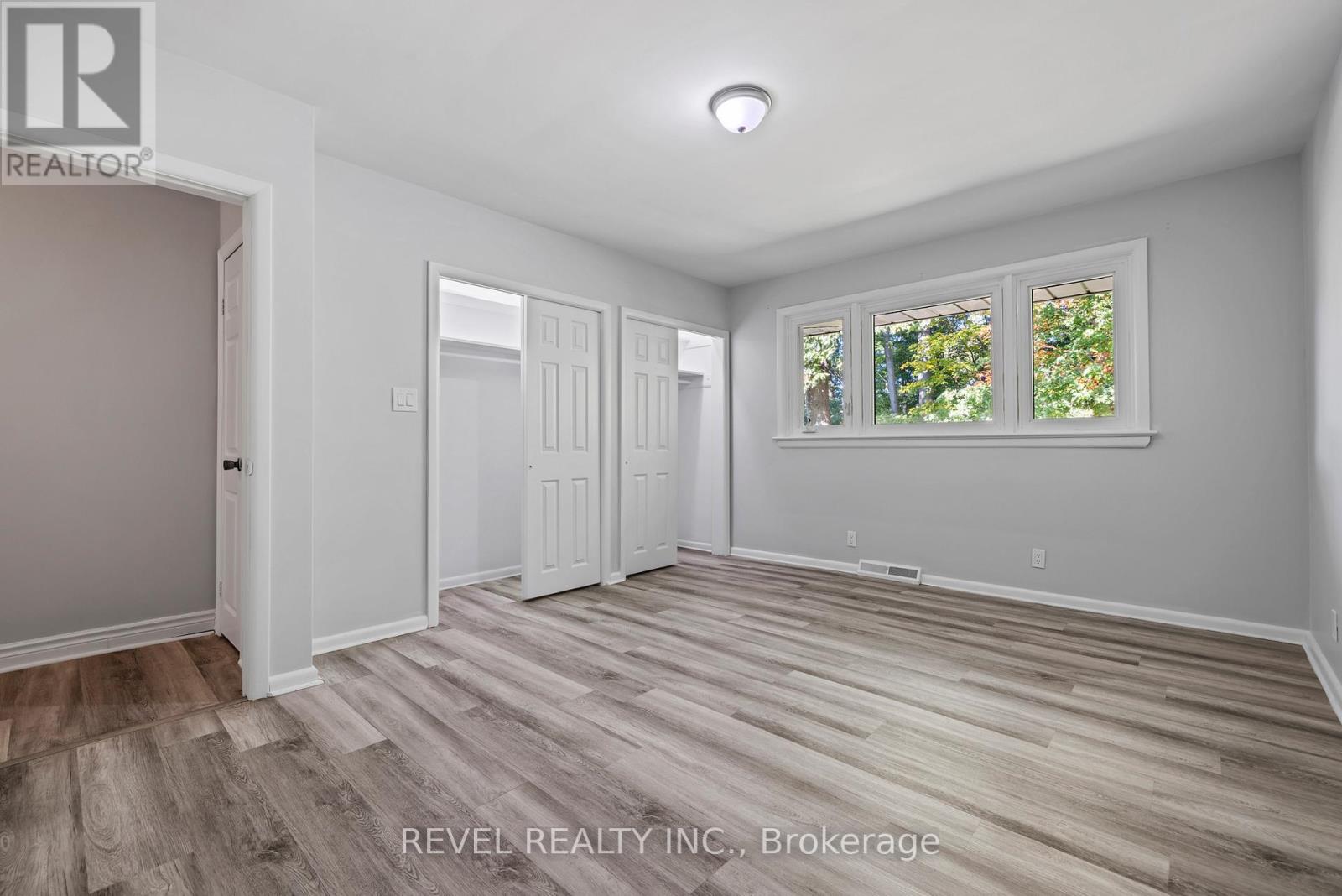Photo 7 of 40 Bertram Drive, Hamilton ON