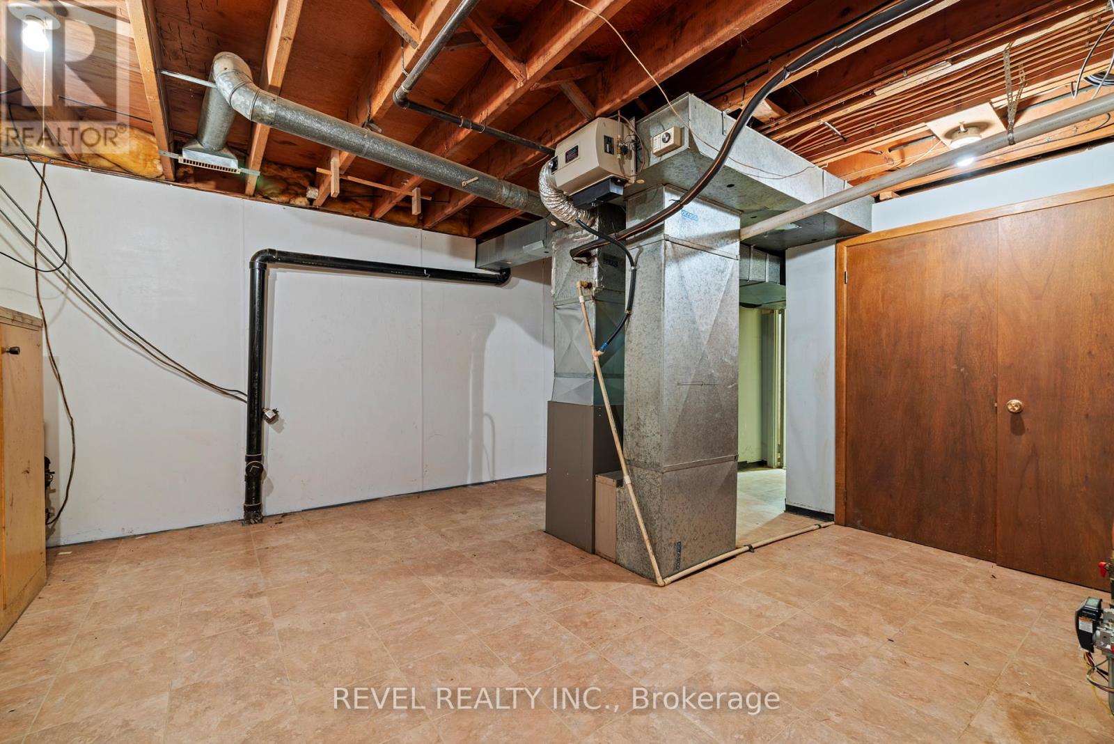 Photo 5 of 40 Bertram Drive, Hamilton ON