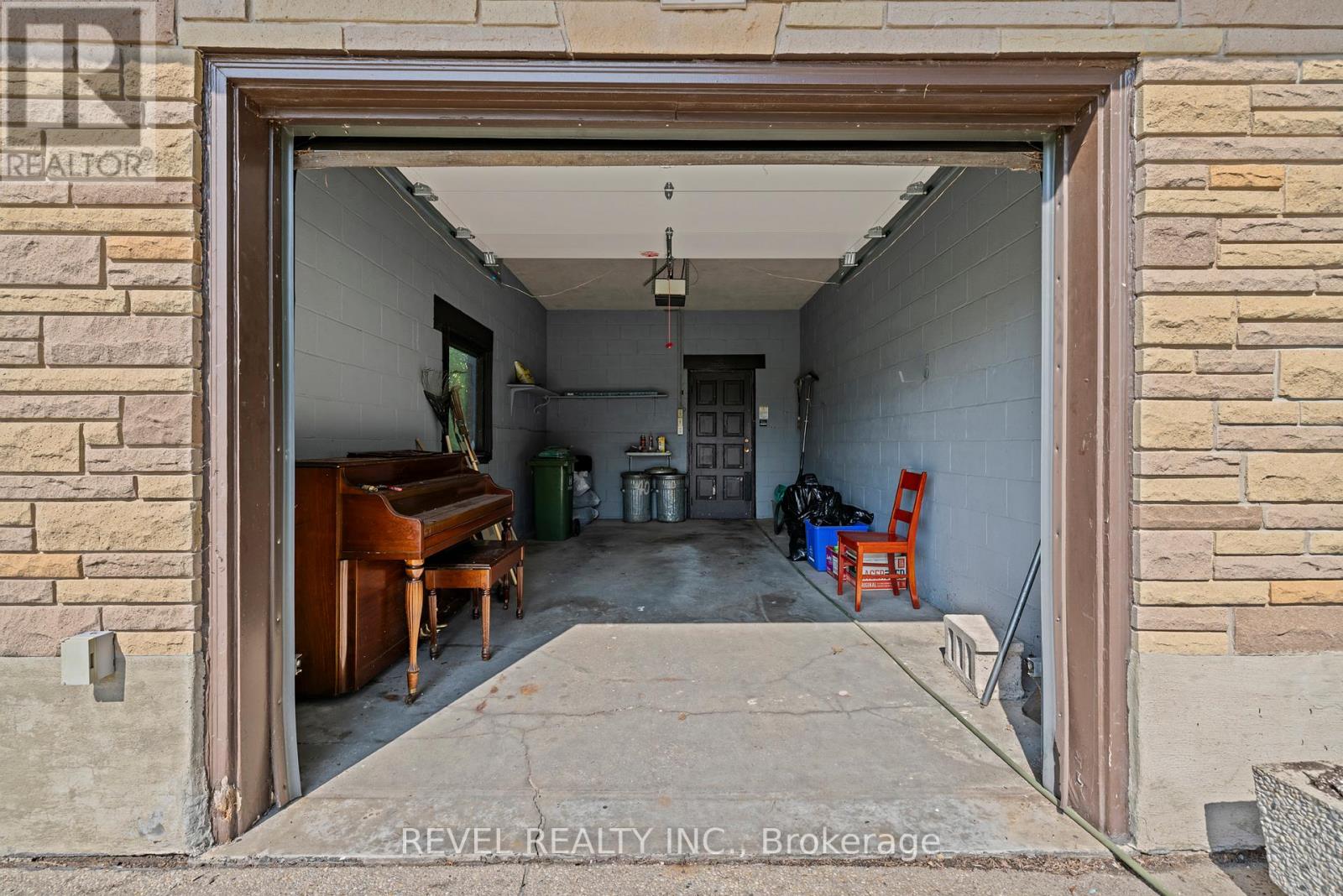 Photo 30 of 40 Bertram Drive, Hamilton ON