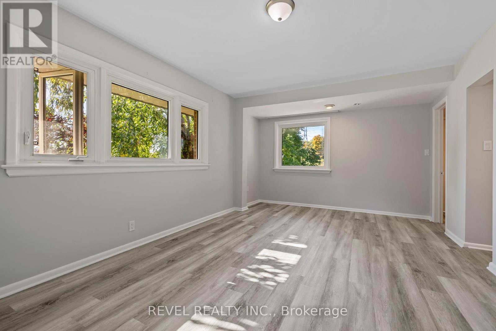 Photo 20 of 40 Bertram Drive, Hamilton ON