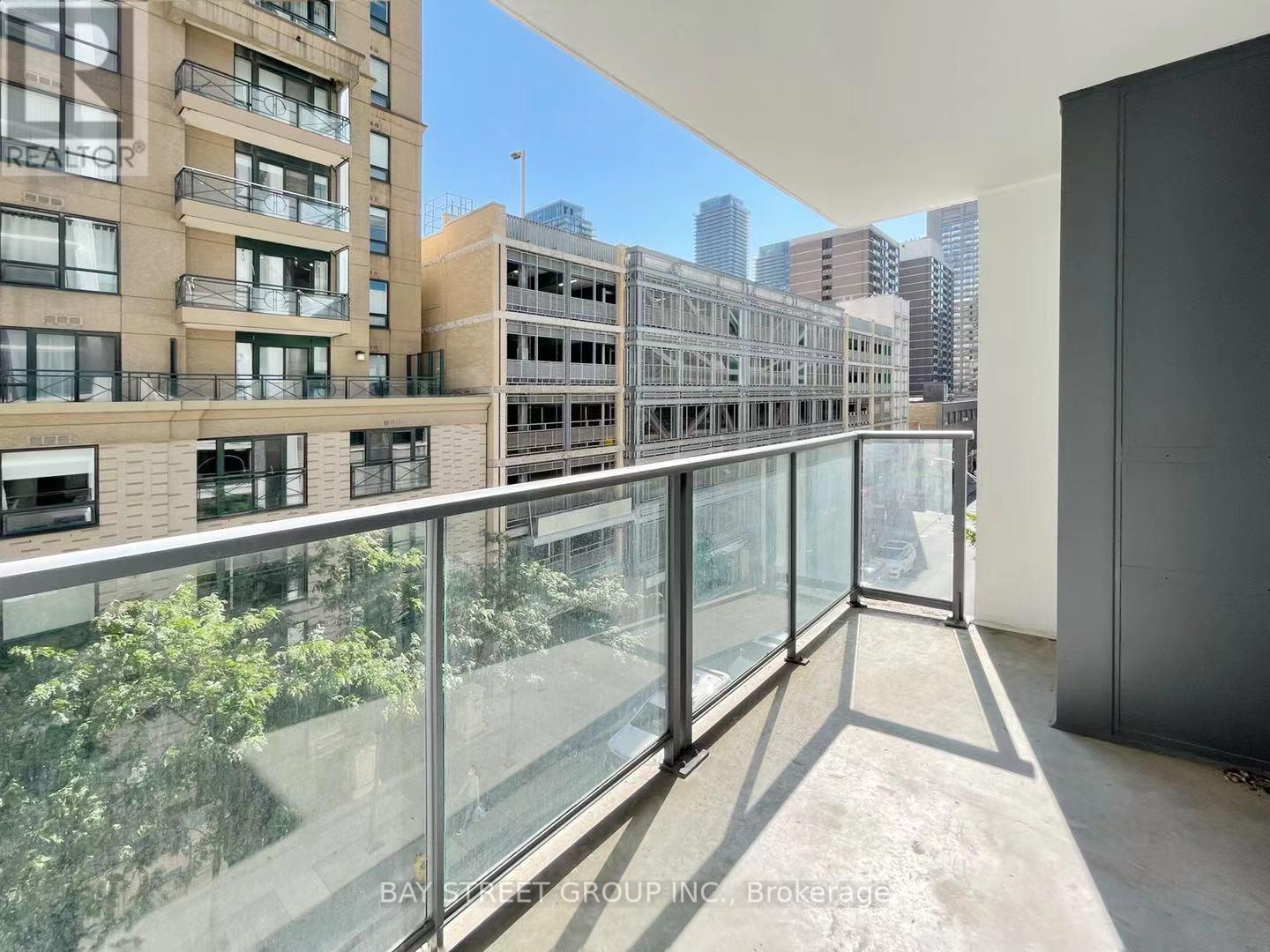 Photo 6 of 405 30 Hayden Street, Toronto ON