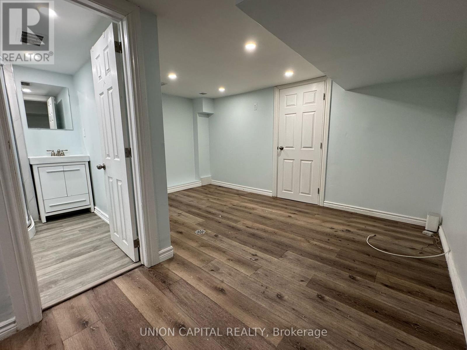 Photo 3 of Lower 96 Hiawatha Road, Toronto ON