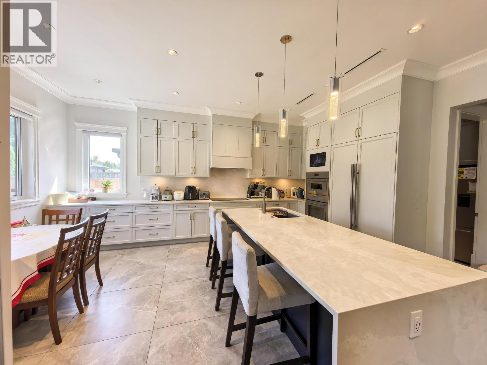 Photo 11 of 4646 48 B Street, Delta BC