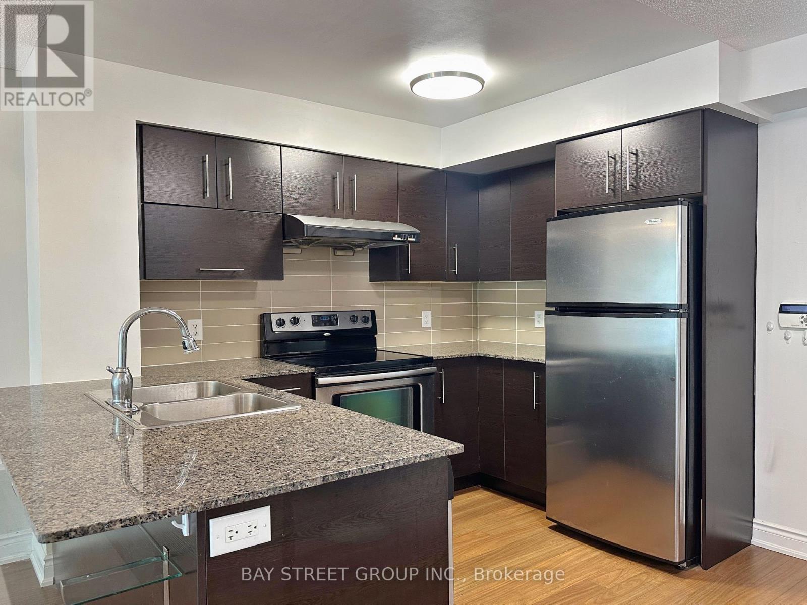 Photo 30 of 207 233 South Park Road, Markham ON