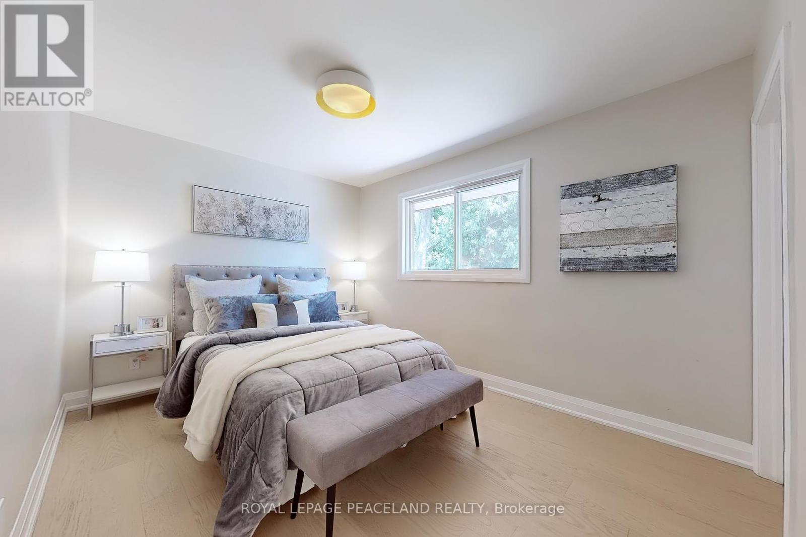 Photo 33 of 1223 Redbank Crescent, Oakville ON